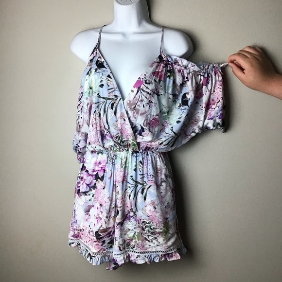 Willow & Clay Lilac Cold Shoulder Floral Romper - Picture 5 of 10